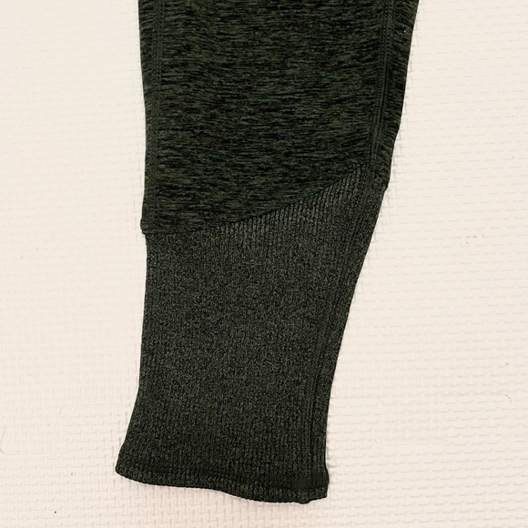 Kirkland Signature Dark Green Brushed Leggings Side Pockets Size Small - Picture 5 of 10